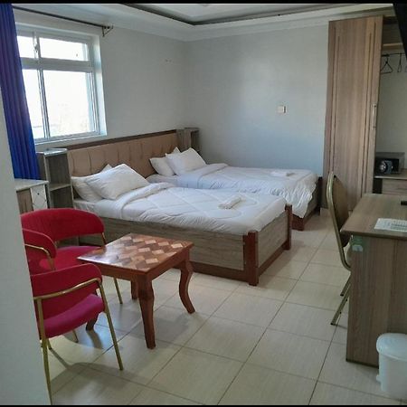 Equine Hotel Ruiru 外观 照片